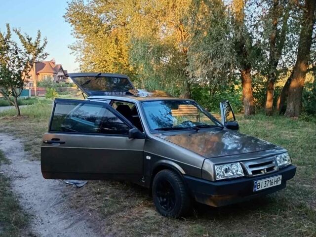 Серый ВАЗ 2108, объемом двигателя 1.3 л и пробегом 300 тыс. км за 1650 $, фото 5 на Automoto.ua