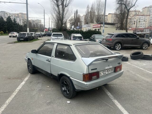 Серый ВАЗ 2108, объемом двигателя 1.5 л и пробегом 200 тыс. км за 650 $, фото 2 на Automoto.ua
