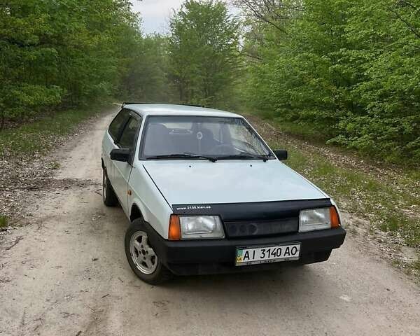 Серый ВАЗ 2108, объемом двигателя 1.5 л и пробегом 200 тыс. км за 1000 $, фото 5 на Automoto.ua