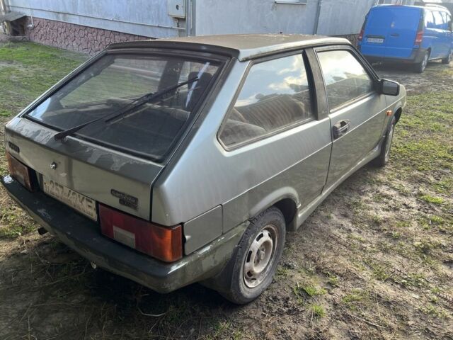 Серый ВАЗ 2108, объемом двигателя 1.6 л и пробегом 160 тыс. км за 618 $, фото 3 на Automoto.ua