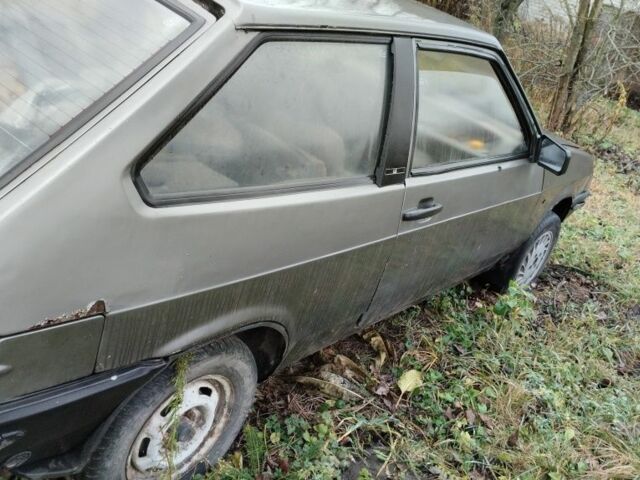 Серый ВАЗ 2108, объемом двигателя 1.1 л и пробегом 250 тыс. км за 237 $, фото 1 на Automoto.ua