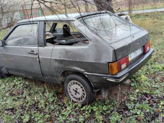 Серый ВАЗ 2108, объемом двигателя 1.1 л и пробегом 250 тыс. км за 237 $, фото 2 на Automoto.ua