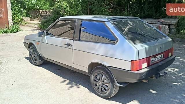 Серый ВАЗ 2108, объемом двигателя 1.5 л и пробегом 270 тыс. км за 600 $, фото 3 на Automoto.ua