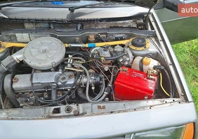 Серый ВАЗ 2108, объемом двигателя 1.3 л и пробегом 270 тыс. км за 350 $, фото 2 на Automoto.ua