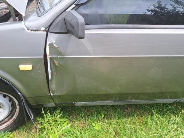 Серый ВАЗ 2108, объемом двигателя 1.3 л и пробегом 270 тыс. км за 350 $, фото 1 на Automoto.ua