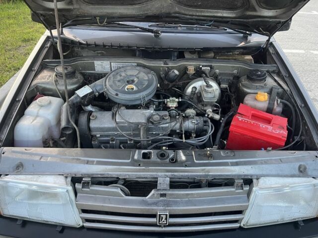 Серый ВАЗ 2108, объемом двигателя 1.5 л и пробегом 169 тыс. км за 700 $, фото 4 на Automoto.ua