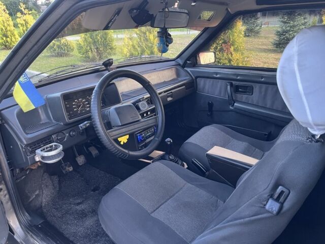 Серый ВАЗ 2108, объемом двигателя 1.5 л и пробегом 169 тыс. км за 700 $, фото 7 на Automoto.ua