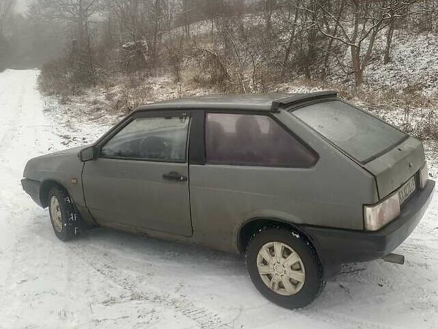 Серый ВАЗ 2108, объемом двигателя 1.3 л и пробегом 300 тыс. км за 650 $, фото 2 на Automoto.ua