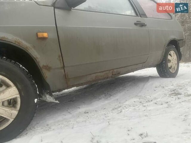 Серый ВАЗ 2108, объемом двигателя 1.3 л и пробегом 300 тыс. км за 650 $, фото 1 на Automoto.ua