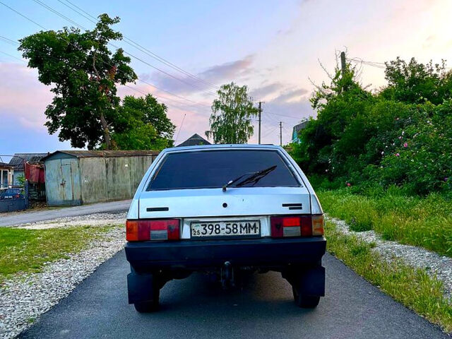 Серый ВАЗ 2108, объемом двигателя 1.5 л и пробегом 200 тыс. км за 675 $, фото 6 на Automoto.ua