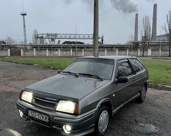 Серый ВАЗ 2108, объемом двигателя 1.6 л и пробегом 300 тыс. км за 875 $, фото 7 на Automoto.ua