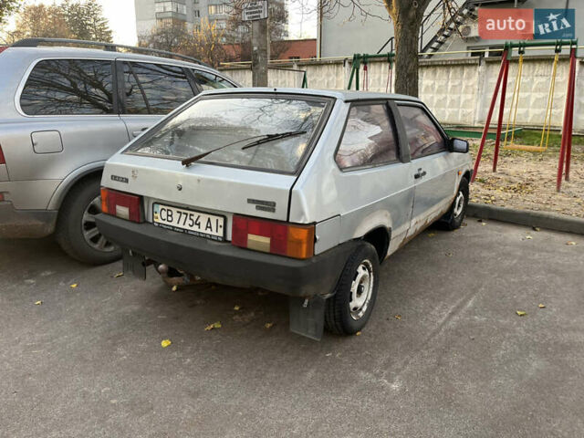 Серый ВАЗ 2108, объемом двигателя 1.5 л и пробегом 300 тыс. км за 750 $, фото 3 на Automoto.ua