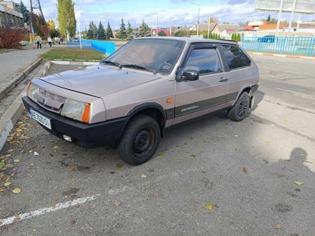 Серый ВАЗ 2108, объемом двигателя 2 л и пробегом 210 тыс. км за 650 $, фото 2 на Automoto.ua