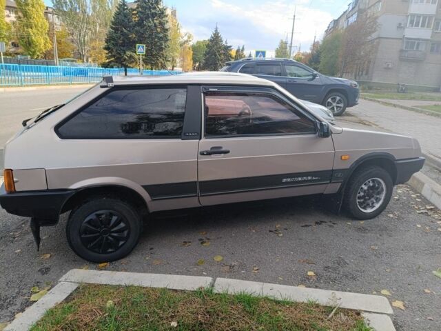 Серый ВАЗ 2108, объемом двигателя 2 л и пробегом 210 тыс. км за 650 $, фото 6 на Automoto.ua