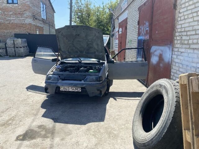 Серый ВАЗ 2108, объемом двигателя 1.6 л и пробегом 80 тыс. км за 450 $, фото 2 на Automoto.ua