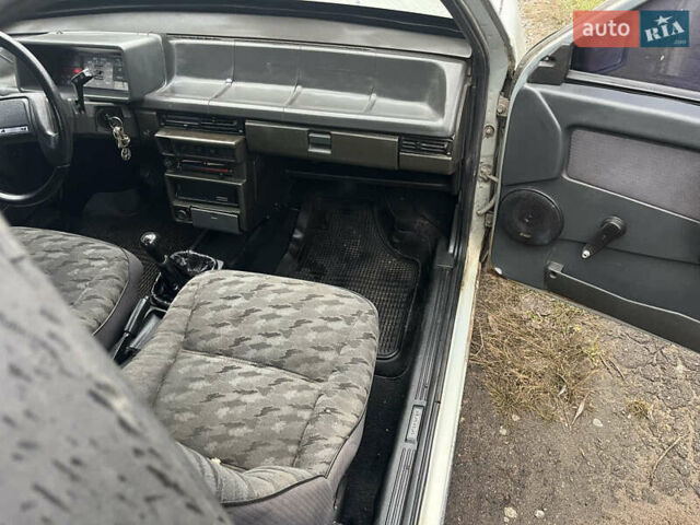 Серый ВАЗ 2108, объемом двигателя 1.5 л и пробегом 100 тыс. км за 650 $, фото 10 на Automoto.ua