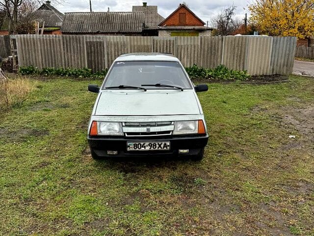 Серый ВАЗ 2108, объемом двигателя 1.5 л и пробегом 60 тыс. км за 790 $, фото 7 на Automoto.ua