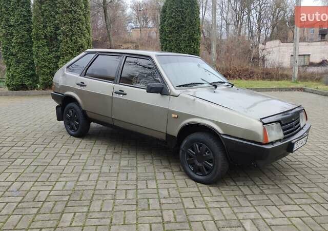 Серый ВАЗ 2108, объемом двигателя 1.5 л и пробегом 190 тыс. км за 550 $, фото 3 на Automoto.ua