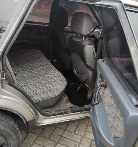 Серый ВАЗ 2108, объемом двигателя 1.5 л и пробегом 190 тыс. км за 550 $, фото 8 на Automoto.ua