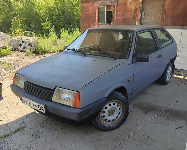 Серый ВАЗ 2108, объемом двигателя 1.5 л и пробегом 100 тыс. км за 1000 $, фото 1 на Automoto.ua