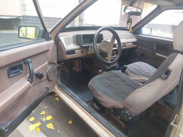 Серый ВАЗ 2108, объемом двигателя 1.5 л и пробегом 45 тыс. км за 750 $, фото 4 на Automoto.ua