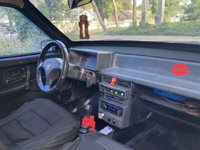 Серый ВАЗ 2108, объемом двигателя 1.5 л и пробегом 200 тыс. км за 1450 $, фото 5 на Automoto.ua