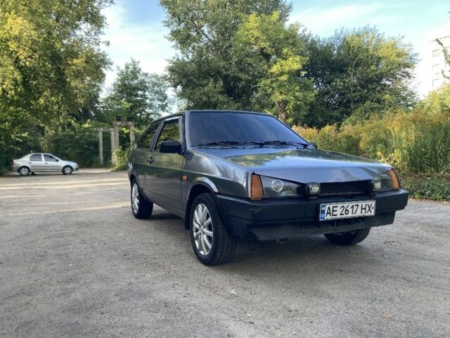 Серый ВАЗ 2108, объемом двигателя 1.5 л и пробегом 200 тыс. км за 1450 $, фото 2 на Automoto.ua