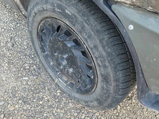 Серый ВАЗ 2108, объемом двигателя 1.3 л и пробегом 400 тыс. км за 599 $, фото 5 на Automoto.ua