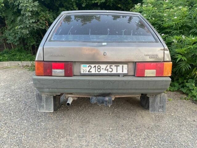 Серый ВАЗ 2108, объемом двигателя 1.3 л и пробегом 400 тыс. км за 599 $, фото 2 на Automoto.ua