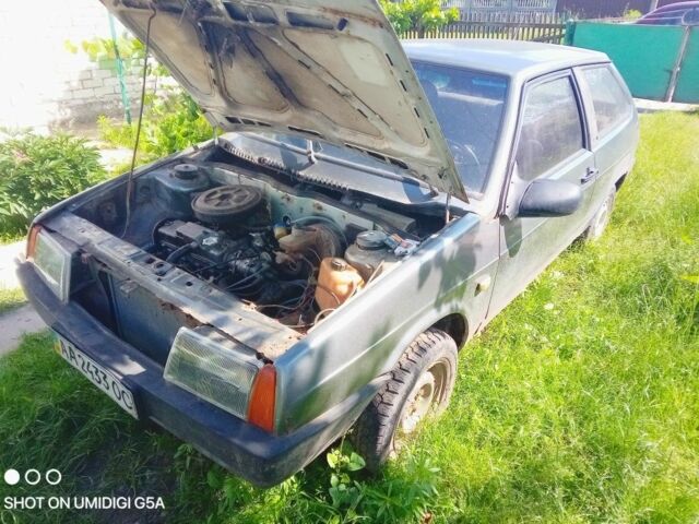 Серый ВАЗ 2108, объемом двигателя 1.5 л и пробегом 30 тыс. км за 240 $, фото 2 на Automoto.ua