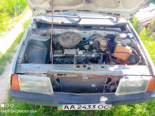 Серый ВАЗ 2108, объемом двигателя 1.5 л и пробегом 30 тыс. км за 240 $, фото 3 на Automoto.ua