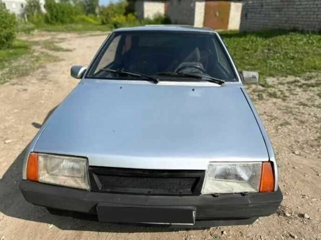 Серый ВАЗ 2108, объемом двигателя 1.5 л и пробегом 378 тыс. км за 528 $, фото 3 на Automoto.ua