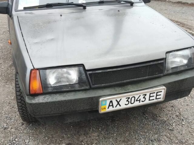 Серый ВАЗ 2108, объемом двигателя 1.5 л и пробегом 500 тыс. км за 1500 $, фото 3 на Automoto.ua