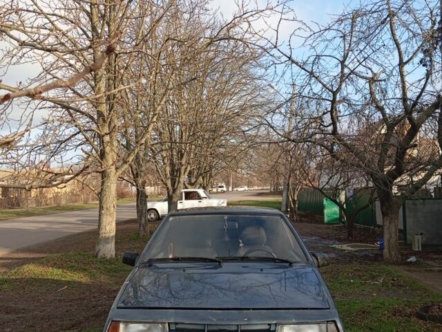 Серый ВАЗ 2108, объемом двигателя 5 л и пробегом 80 тыс. км за 712 $, фото 7 на Automoto.ua