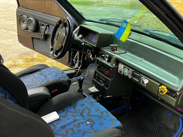 Синий ВАЗ 2108, объемом двигателя 1.5 л и пробегом 300 тыс. км за 950 $, фото 4 на Automoto.ua