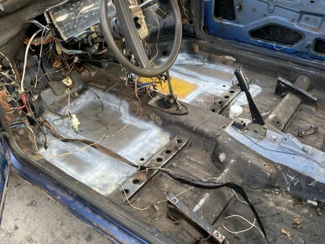 Синий ВАЗ 2108, объемом двигателя 1.3 л и пробегом 111 тыс. км за 971 $, фото 2 на Automoto.ua