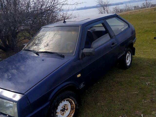 Синий ВАЗ 2108, объемом двигателя 1.3 л и пробегом 300 тыс. км за 900 $, фото 1 на Automoto.ua