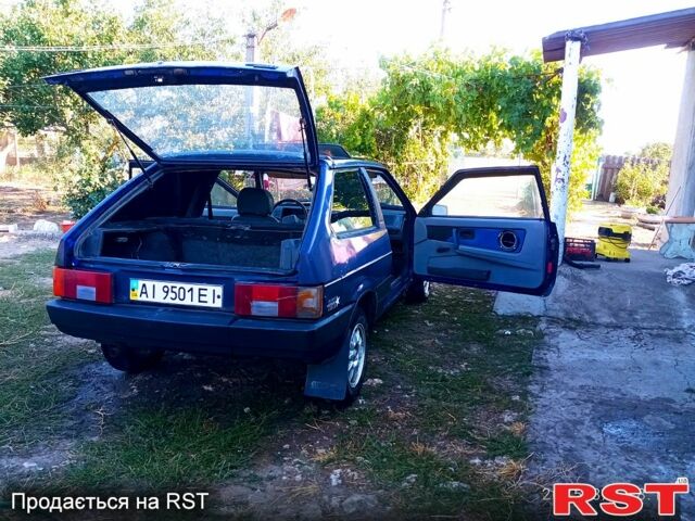 Синий ВАЗ 2108, объемом двигателя 1.3 л и пробегом 150 тыс. км за 600 $, фото 2 на Automoto.ua