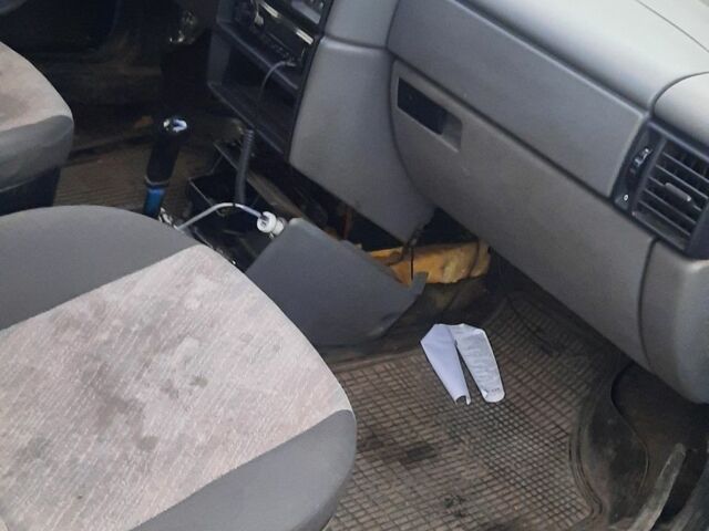 Синий ВАЗ 2108, объемом двигателя 0 л и пробегом 250 тыс. км за 710 $, фото 6 на Automoto.ua