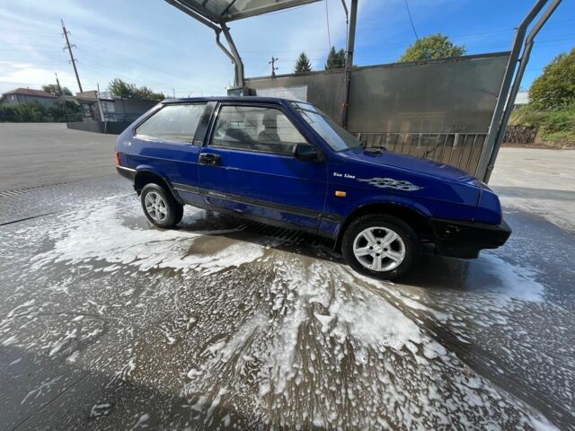 Синий ВАЗ 2108, объемом двигателя 1.3 л и пробегом 122 тыс. км за 900 $, фото 3 на Automoto.ua