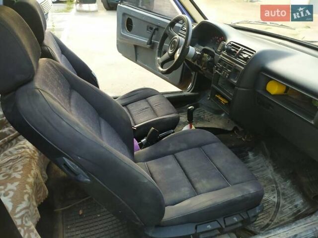ВАЗ 2108 1995 у Львові на Automoto.ua Синій ВАЗ 2108, об'ємом двигуна 1.5 л та пробігом 500 тис. км за 908 $, фото 4 на Automoto.ua