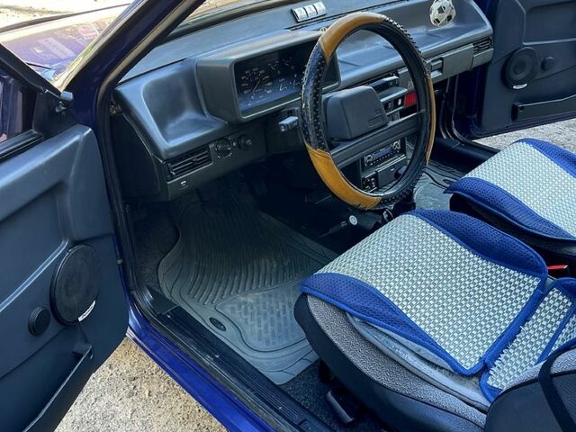 Синий ВАЗ 2108, объемом двигателя 1.5 л и пробегом 144 тыс. км за 1500 $, фото 3 на Automoto.ua