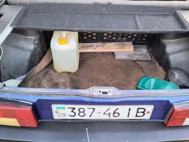 Синий ВАЗ 2108, объемом двигателя 1.5 л и пробегом 150 тыс. км за 600 $, фото 4 на Automoto.ua