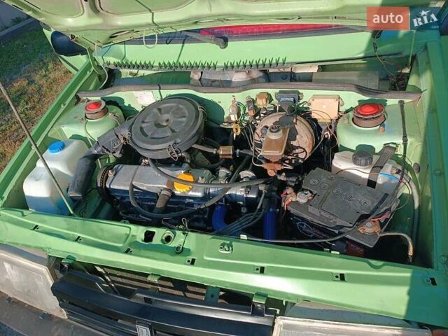Зеленый ВАЗ 2108, объемом двигателя 1.3 л и пробегом 300 тыс. км за 1070 $, фото 2 на Automoto.ua