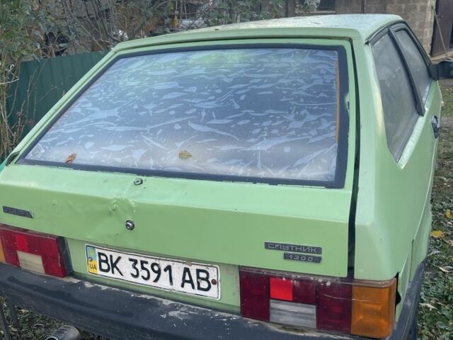 Зеленый ВАЗ 2108, объемом двигателя 1.5 л и пробегом 350 тыс. км за 359 $, фото 2 на Automoto.ua