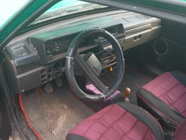 Зеленый ВАЗ 2108, объемом двигателя 1 л и пробегом 50 тыс. км за 650 $, фото 2 на Automoto.ua