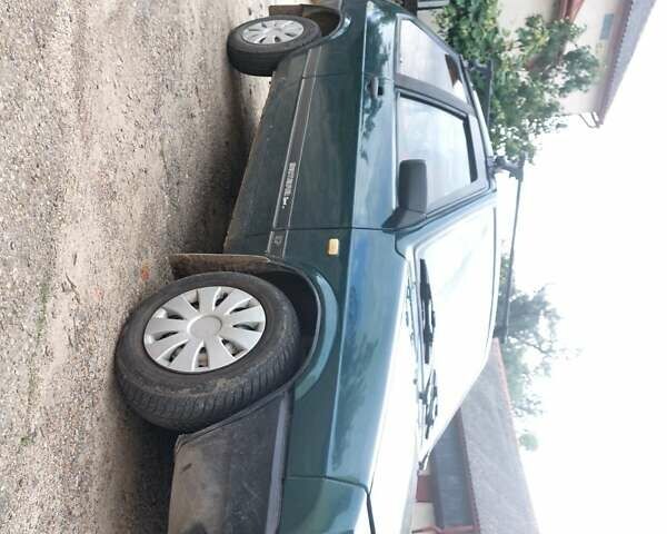 Зеленый ВАЗ 2108, объемом двигателя 1.1 л и пробегом 321 тыс. км за 550 $, фото 1 на Automoto.ua