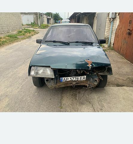 Зеленый ВАЗ 2108, объемом двигателя 1.5 л и пробегом 100 тыс. км за 650 $, фото 3 на Automoto.ua