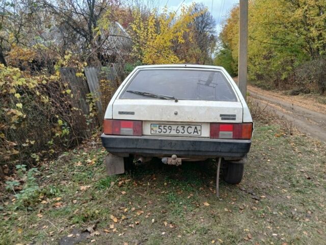 Белый ВАЗ 2109, объемом двигателя 0 л и пробегом 3 тыс. км за 400 $, фото 2 на Automoto.ua