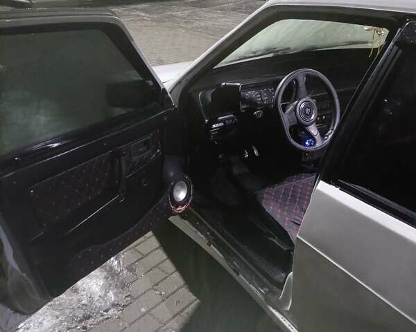 Белый ВАЗ 2109, объемом двигателя 1.5 л и пробегом 199 тыс. км за 1000 $, фото 7 на Automoto.ua
